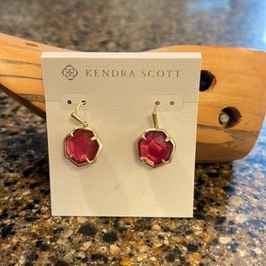Kendra Scott Cynthia Drop Gold and Berry earrings